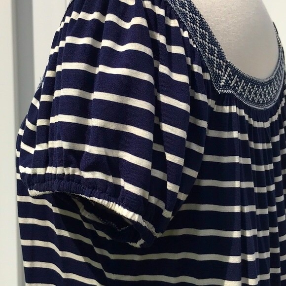 NWT Max Studio Navy Blue and White Striped Shirt Size Medium - Picture 4 of 13
